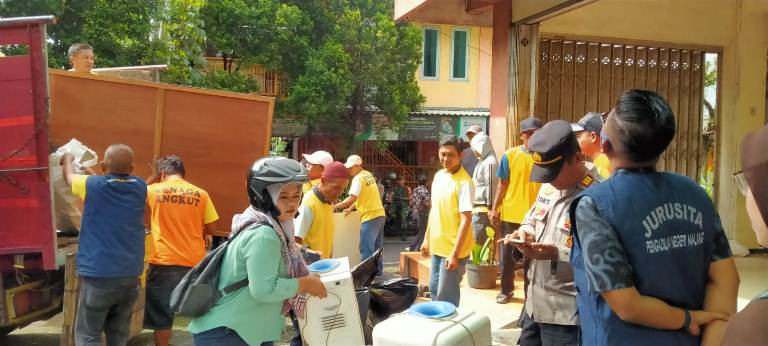 Eksekusi ke-20, Termohon Sukarela Serahkan Kunci Ruko 