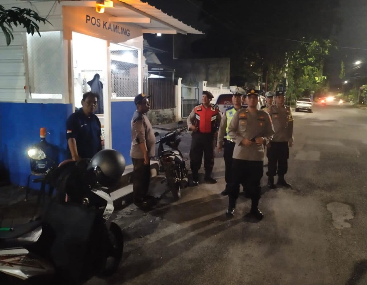 Polsek Wonocolo Gelar Patroli Dialogis Tingkatkan Keamanan Lingkungan Bendul Merisi