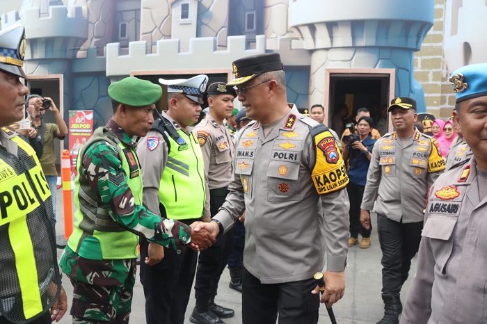 Kapolda Jatim Tinjau Posyan Operasi Lilin Semeru 2024 di Purabaya