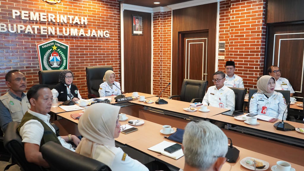 Seluruh Pukesmas dan Rumah Sakit Lumajang Raih Akreditasi Paripurna