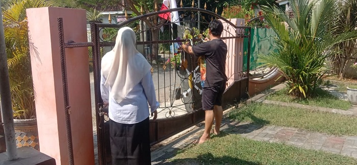 Warga Magetan Nekat Pasang Bendera One Piece 