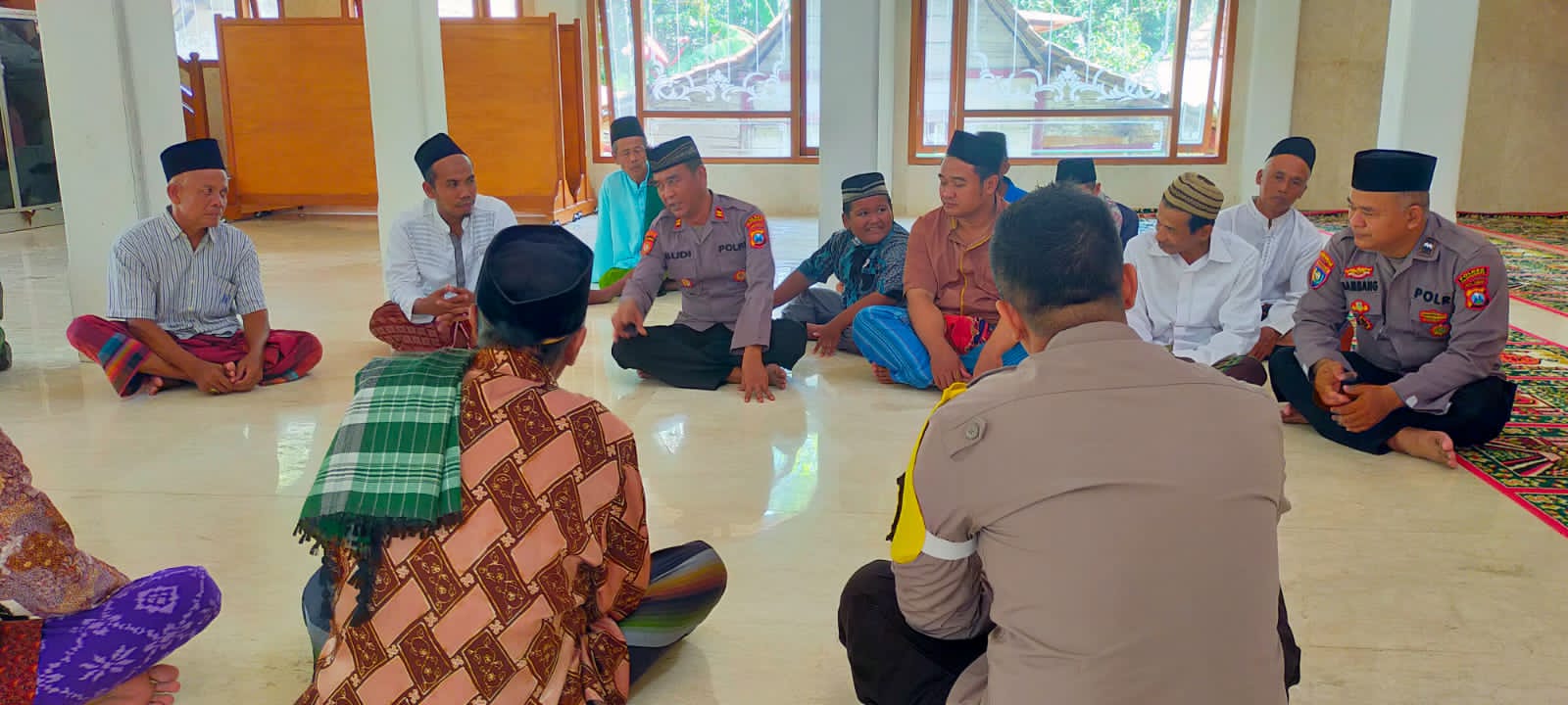 Kapolsek Malo Tadarus Bersama Sembari Beri Imbauan Kamtibmas