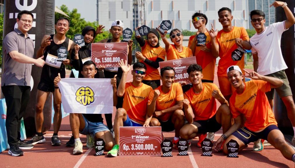 Tumbuhkan Semangat Berolahraga, 128 Pelari Meriahkan Lomba Relay di Lapangan Jatim Seger