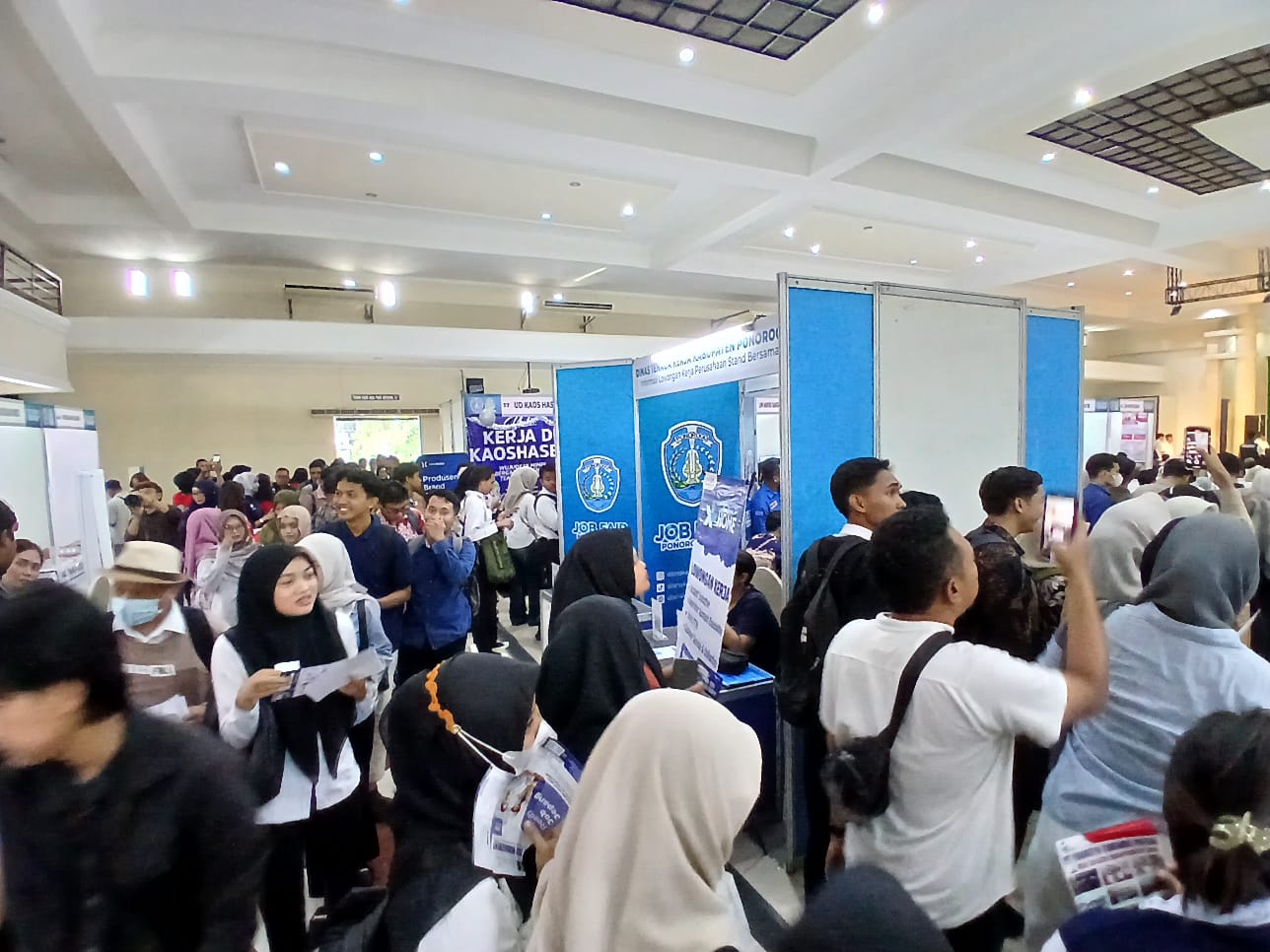 Job Fair Ponorogo Digeruduk Ribuan Pencaker
