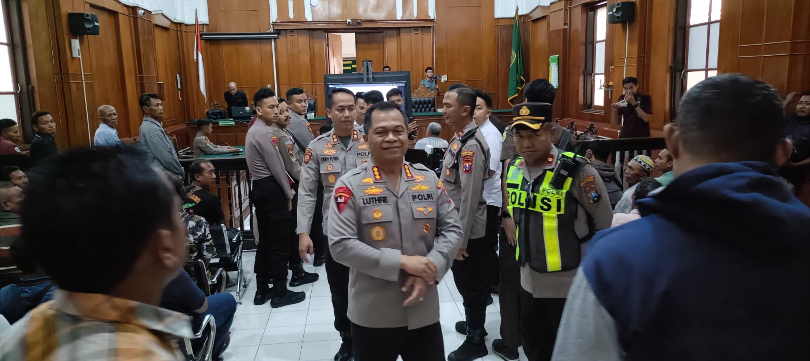 Berantas Parkir Liar, Kapolrestabes Surabaya Pantau Langsung Sidang Tipiring Jukir di PN Surabaya