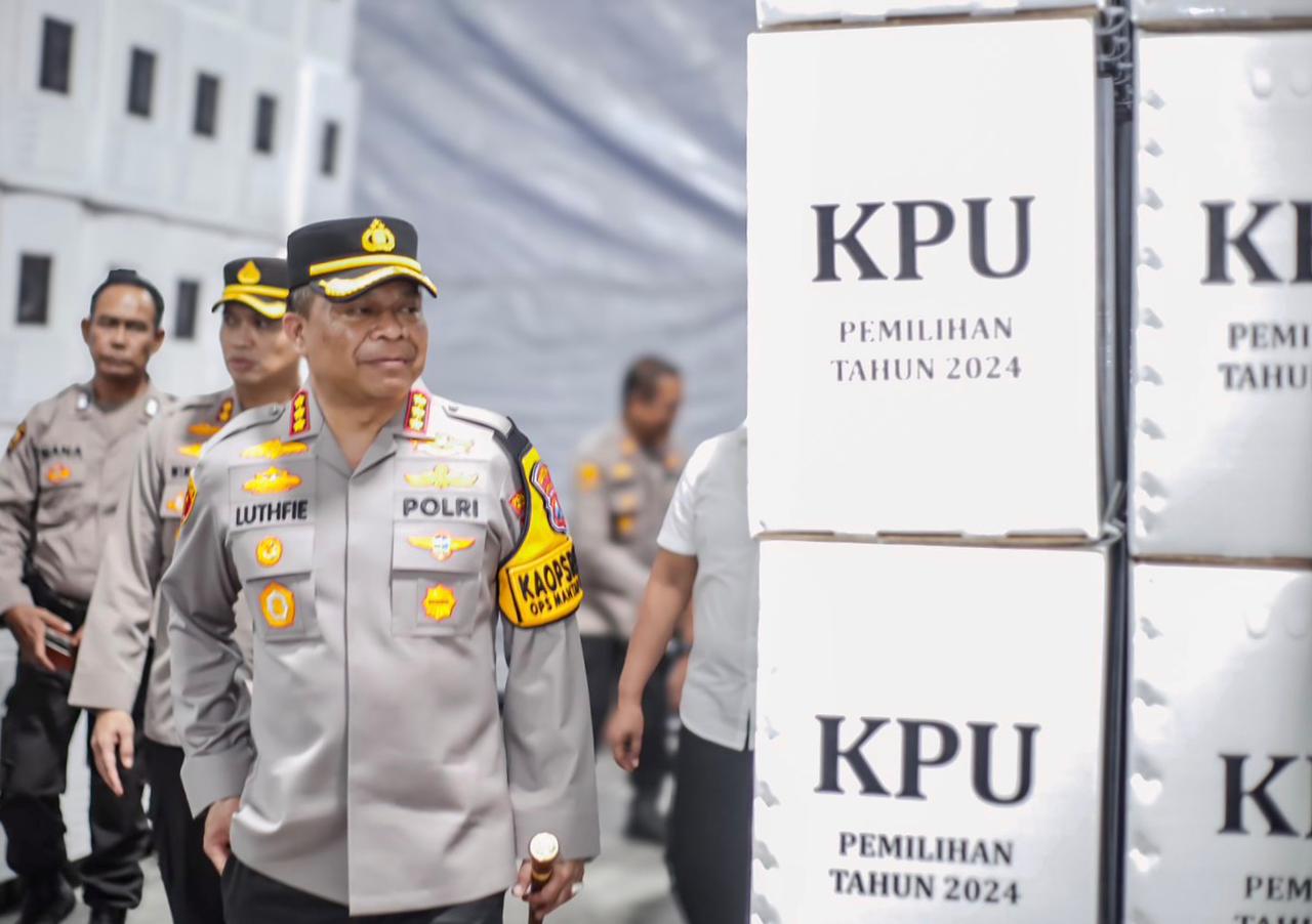 Cek Kesiapan Logistik Pilkada 2024, Kapolrestabes Surabaya Kunjungi KPU dan Bawaslu