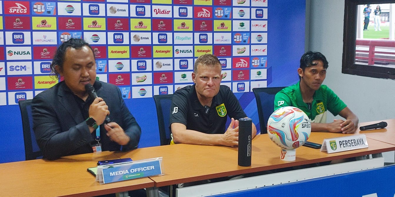 Pelatih Persebaya Terpukau Atmosfer GBT   