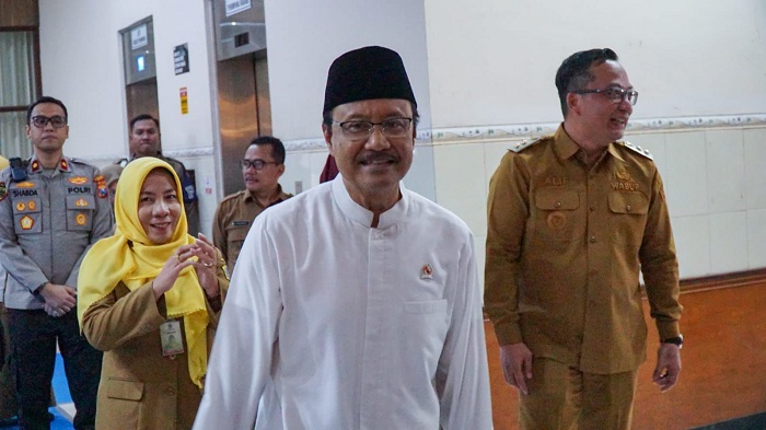 Tingkatkan Akurasi Bansos, Mensos Gus Ipul Ajak Pemkab Gresik Perbarui DTSEN Secara Faktual