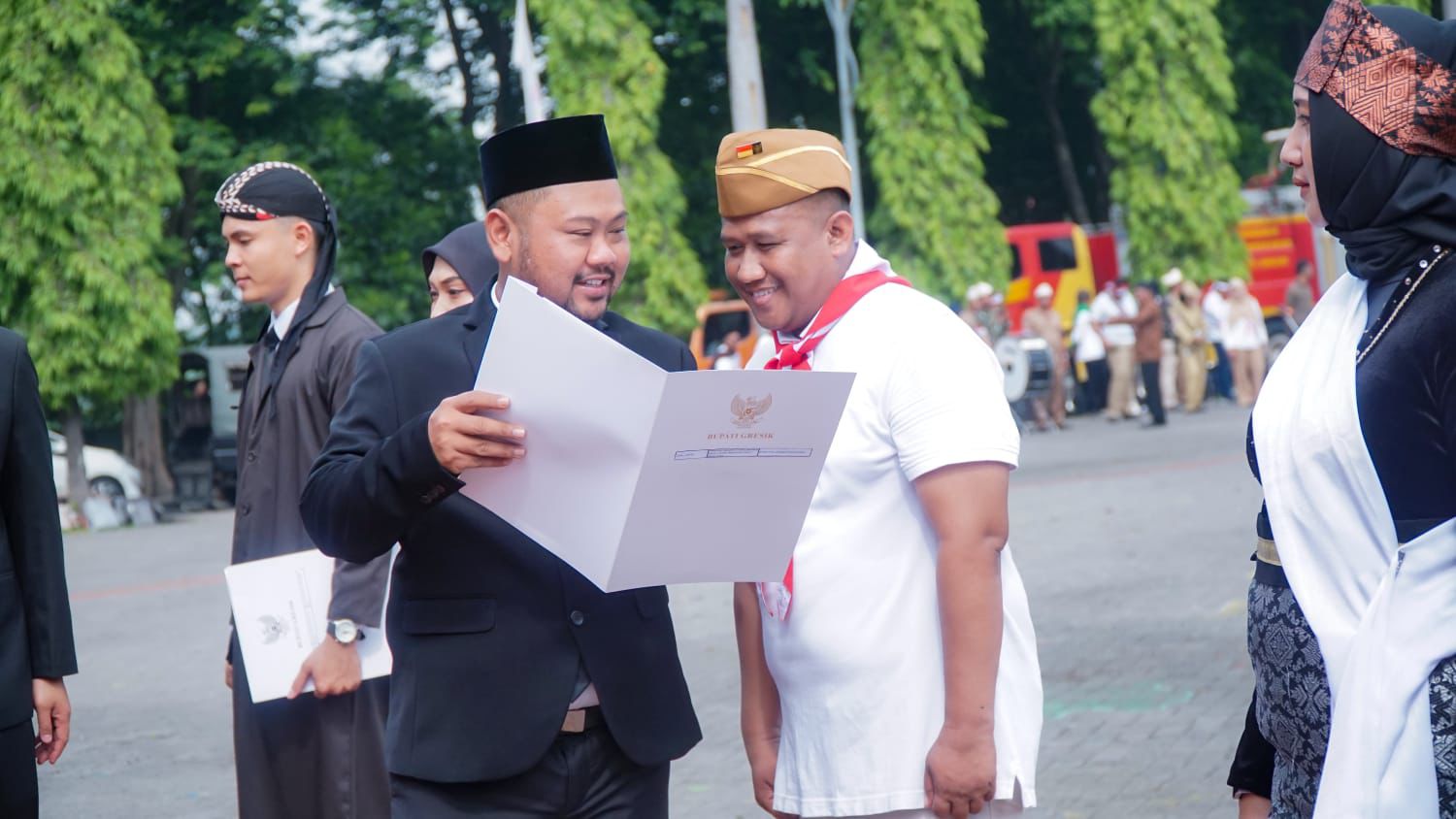 Pemkab Gresik Serahkan 3.022 SK PPPK di Momen Peringatan Hari Pahlawan
