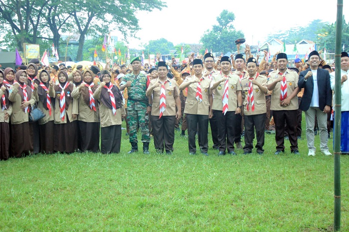 Wali Kota Pasuruan Buka Jelajah Santri Ke-3 dan Pekan Madaris, Perkuat Karakter dan Nasionalisme Santri