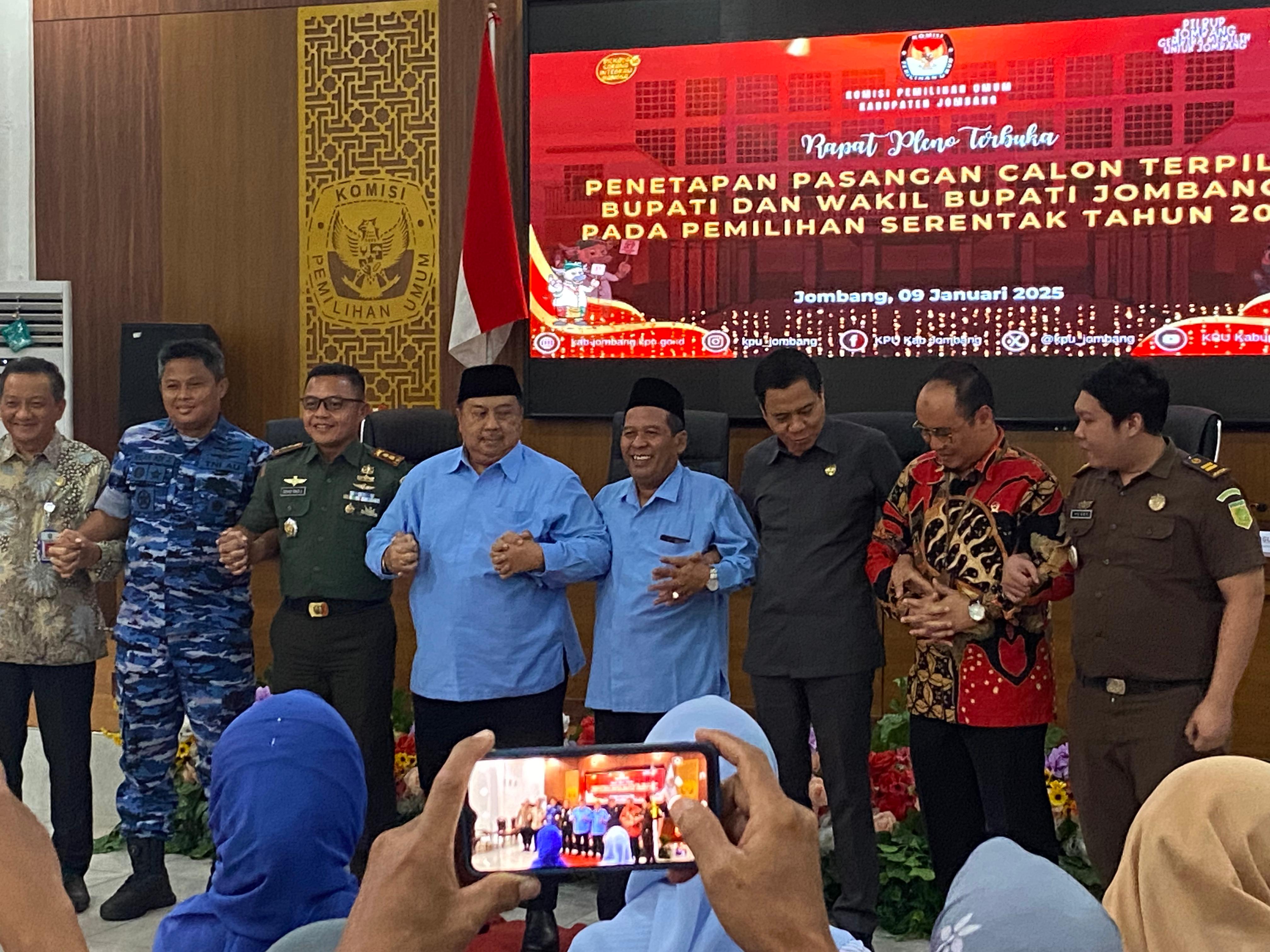 KPU Kabupaten Jombang Tetapkan Warsubi-Salman sebagai Bupati dan Wakil Bupati Terpilih 2025-2030