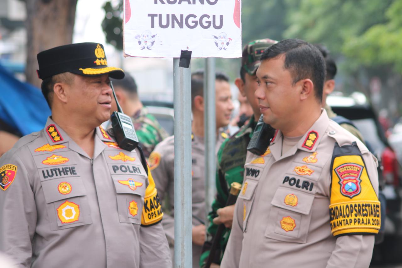 Warga Genteng Antusias Sambut Kunjungan Forkopimda di TPS Rumah Loji