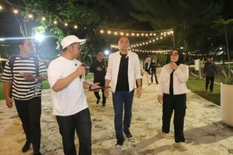 Munas APEKSI VII Disuguhi Pertunjukan Pesona Laser Air Mancur