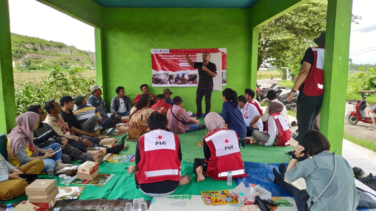 PMI Jember dan Palang Merah Jepang Perkuat Kesiapsiagaan Bencana Warga Puger Wetan