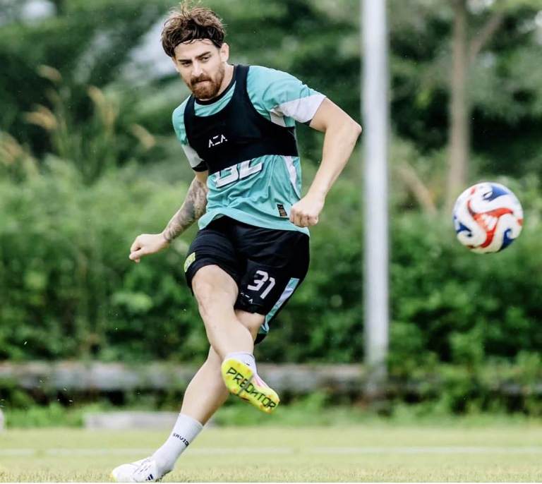 Jelang Lawan PSM Makassar, Akun Media Sosial Persebaya Diserbu Bonek Bonita