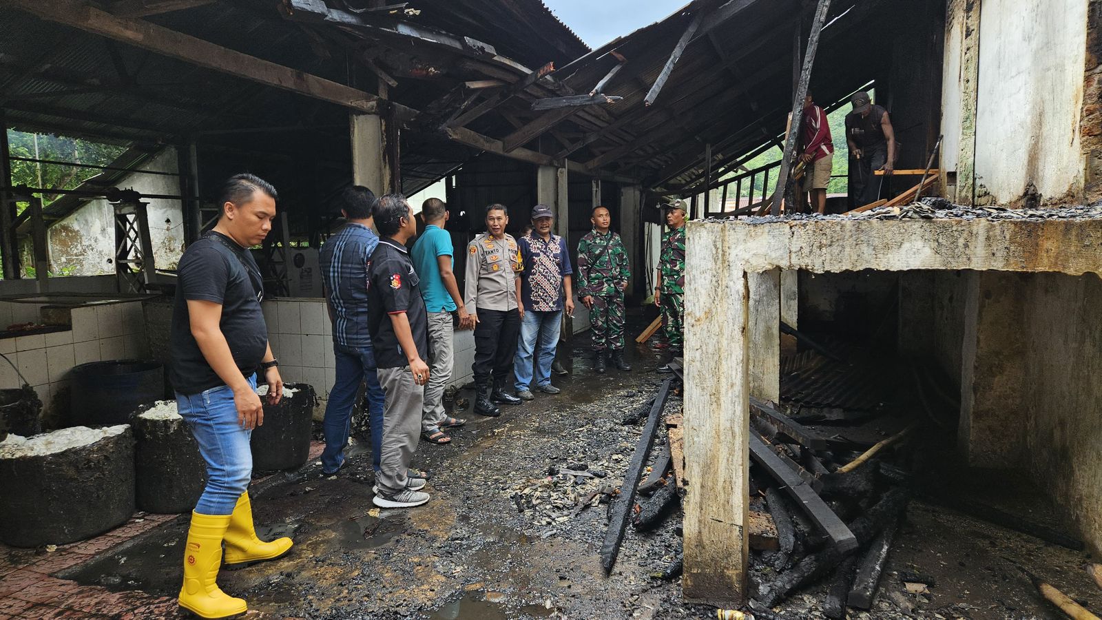 Tungku Pengasapan Karet PDP Khayangan Terbakar, Kerugian Capai Puluhan Juta