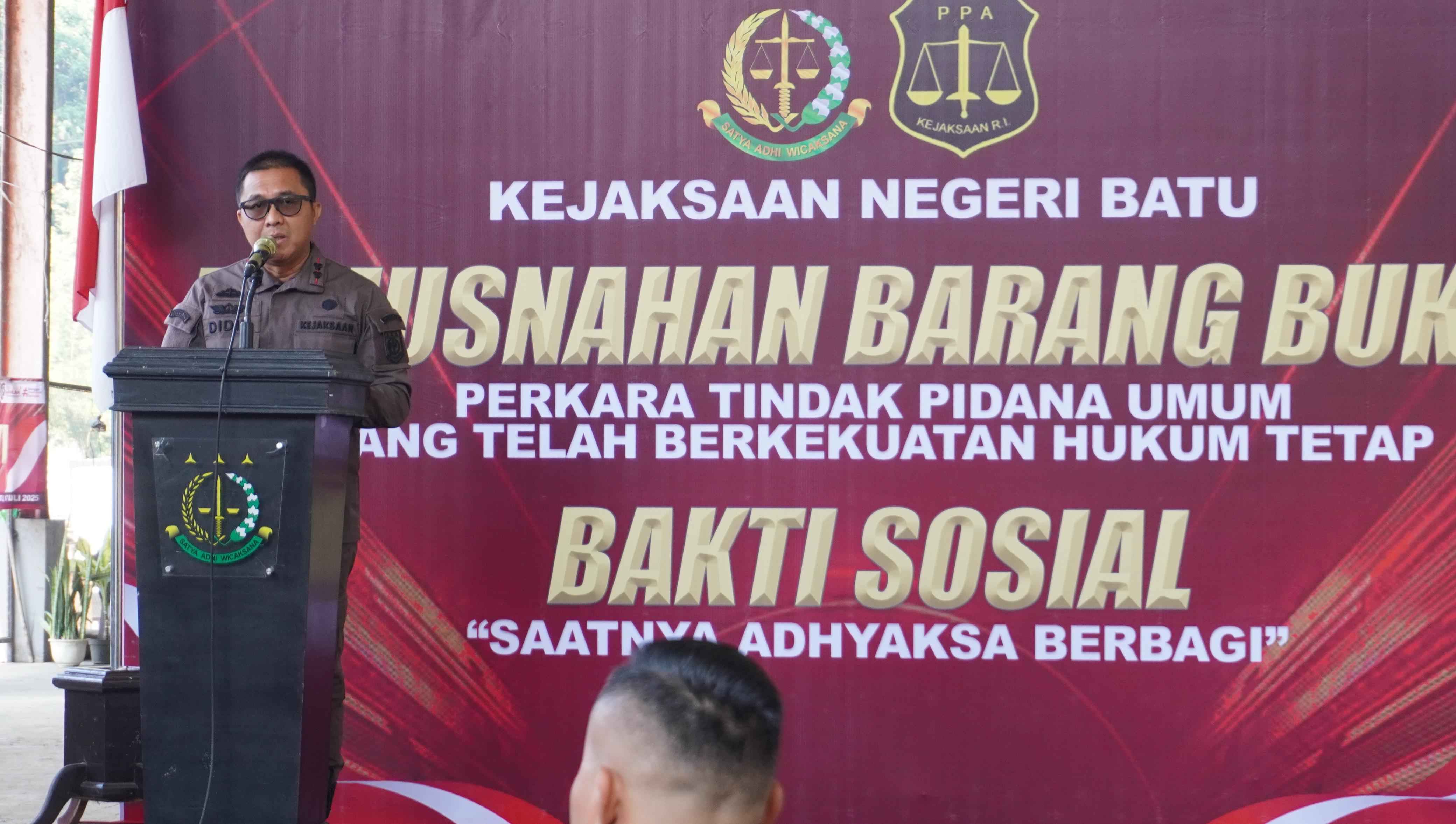 Kajari Batu Didik Adyotomo Pimpin Pemusnahan Barang Bukti Berkekuatan Hukum Tetap