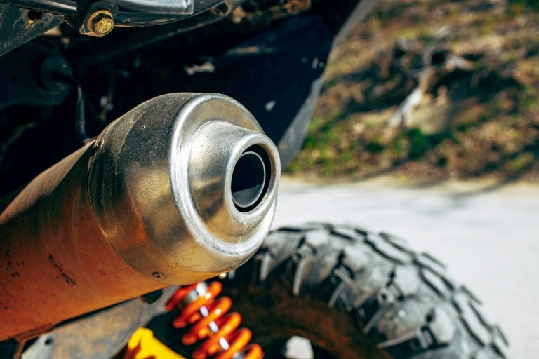 Cara Efektif Menghilangkan Warna Kuning pada Knalpot Stainless Motor setelah Perjalanan Jauh