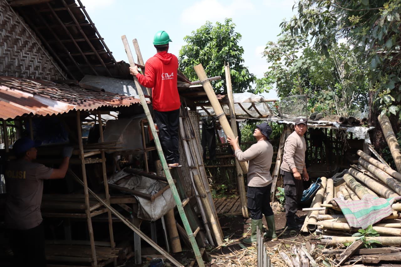 Polres Malang Gelar Baksos untuk Korban Puting Beliung di Karangploso