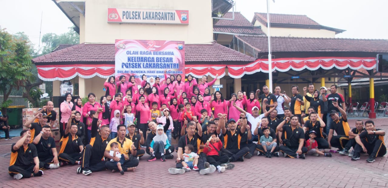 Polsek Lakarsantri Gelar Olahraga Bersama Sambut HUT Ke-79 Bhayangkara, Pererat Kekeluargaan