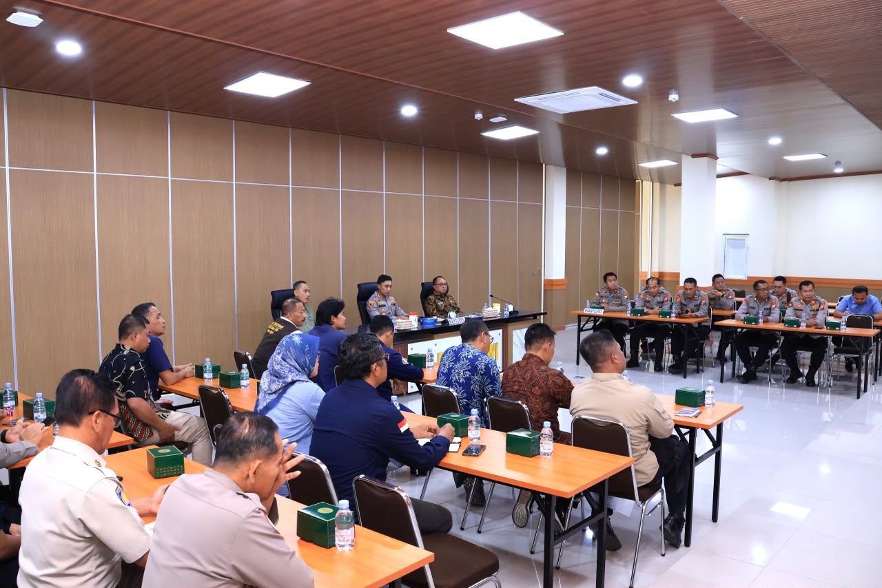 Perkuat Sinergi Cegah Karhutla, Polres Ngawi dan Instansi Terkait Ikuti Zoom