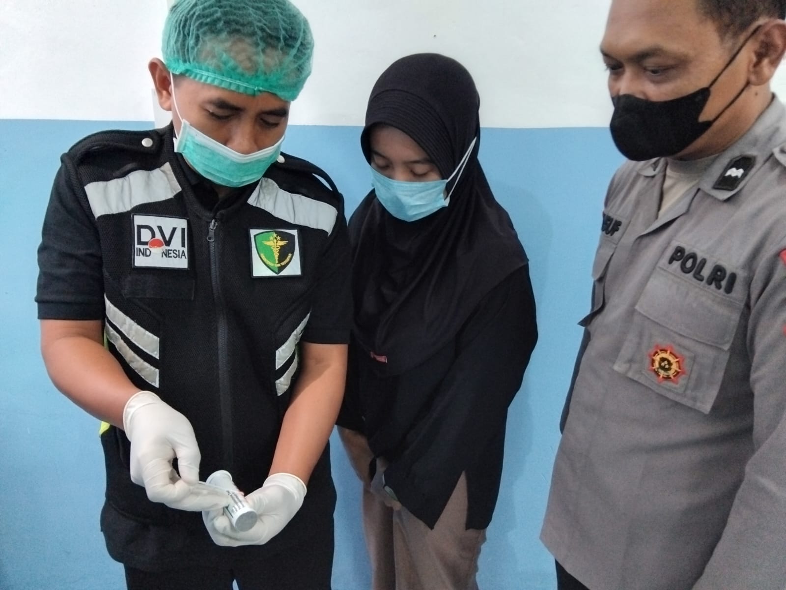 Tim Dokkes Polres Ngawi Uji Food Safety di SPPG Kasreman