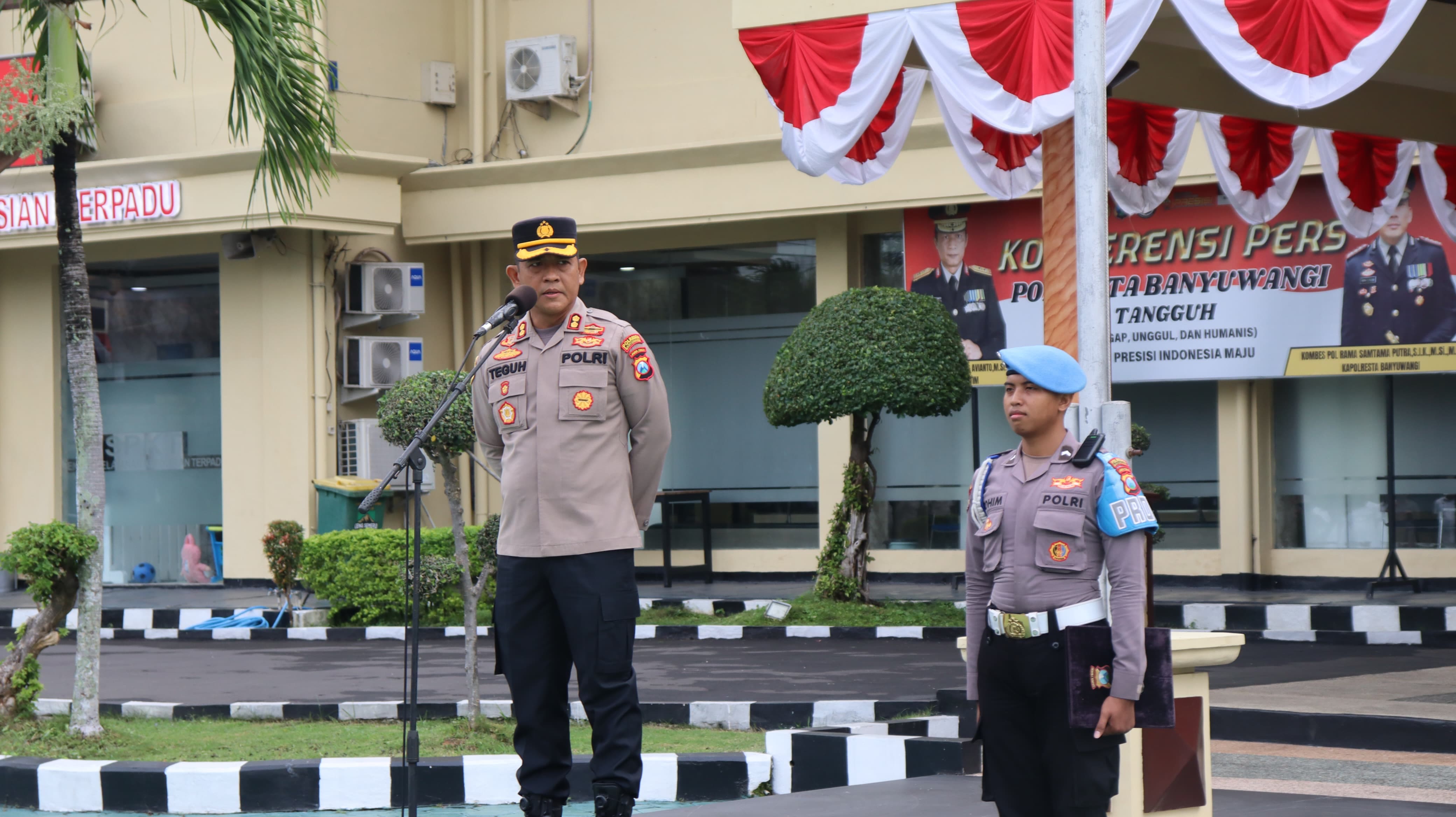 Wakapolresta Banyuwangi Tekankan Profesionalisme dan Kepedulian Sosial dalam Apel Jam Pimpinan