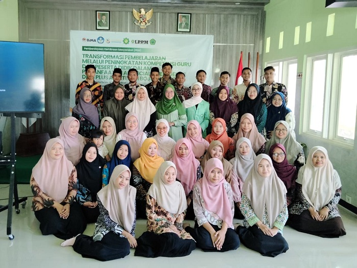 Dosen Unugiri Dampingi Guru dan Siswa Manfaatkan Artificial Intelligence di Bojonegoro