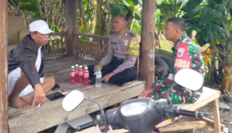 Polsek Pakal Gelar Jumat Curhat Menjadi Polisi Bagi Dirinya Sendiri