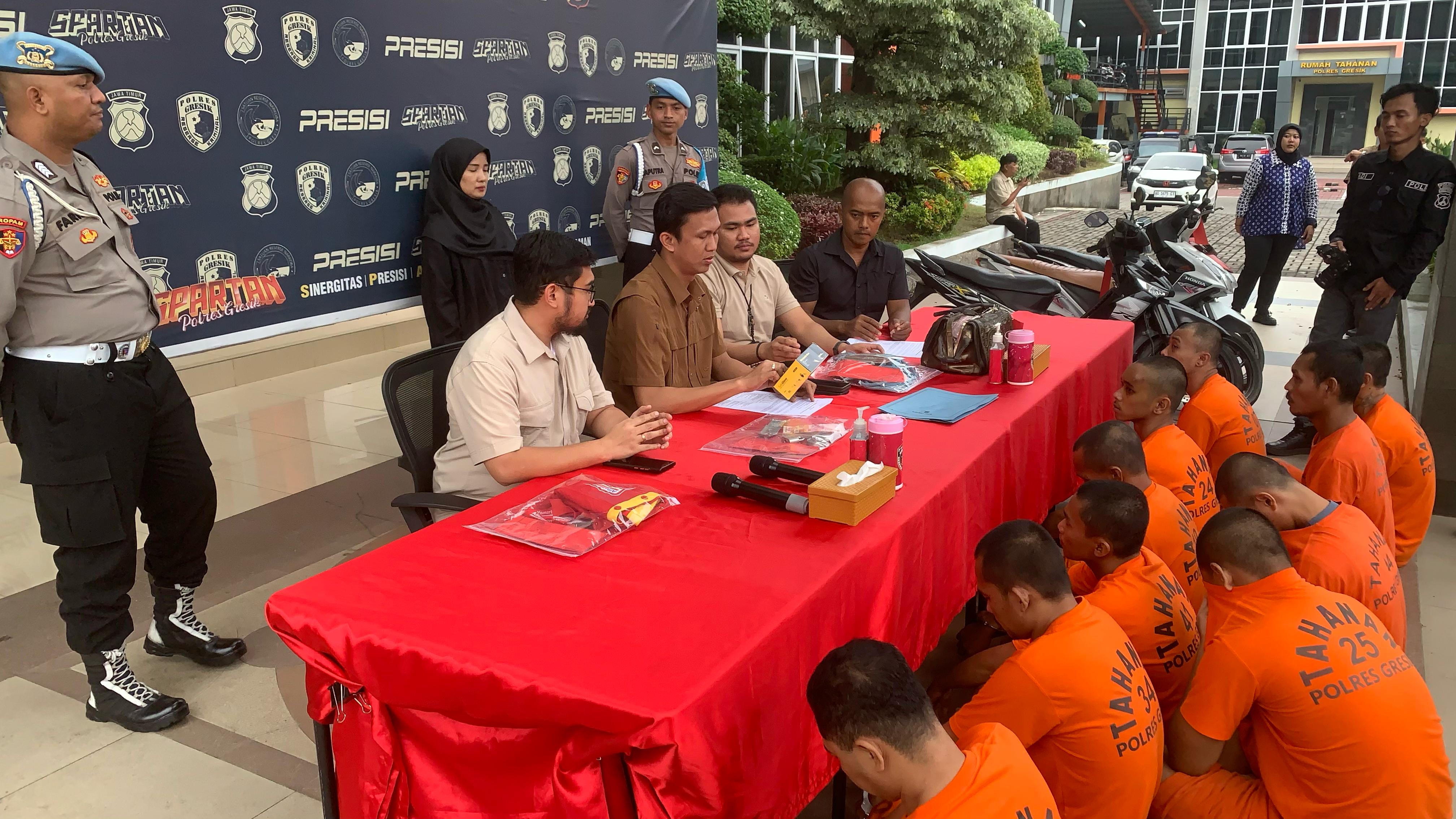 Polres Gresik Ungkap 15 Kasus Kriminal Selama April 2025, 22 Tersangka Diringkus