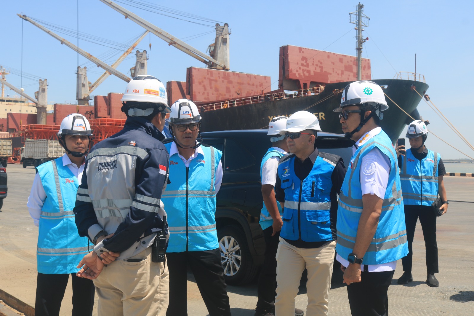 Kakanim Tanjung Perak Dampingi Kakanwil Ditjenim Jatim Kunjungi KEK Gresik
