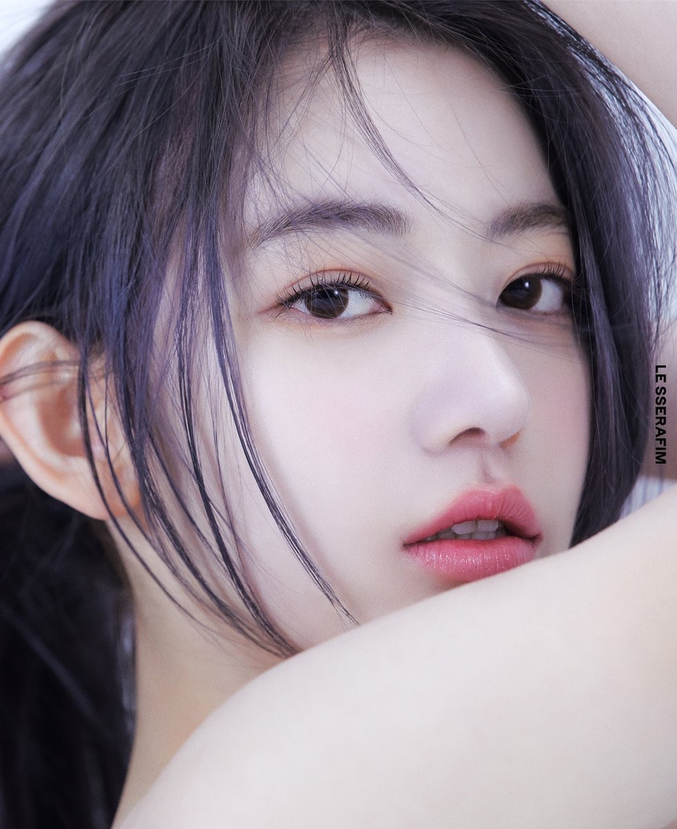Putri Kerajaan Baru di HYBE, Pergantian Nama Sakura LE SSERAFIM Picu Komentar Netizen