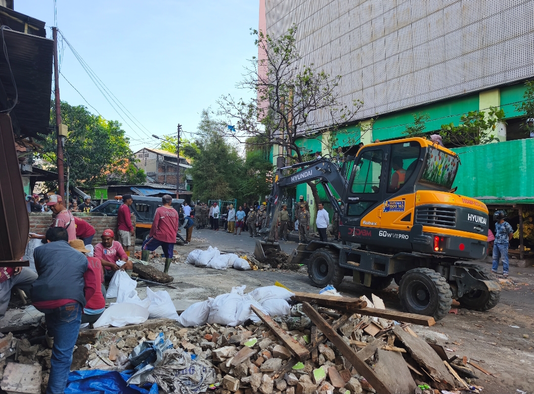 Pedagang Pasar Tumpah DTC Wonokromo Pasrah, Berharap Solusi Tempat Jualan