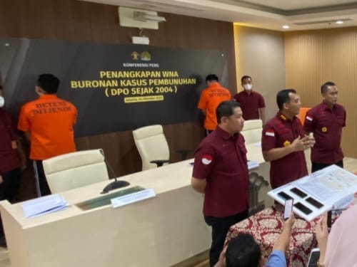 Intelijen Imigrasi Tangkap Buronan Kasus Pembunuhan dari RRT Selama Santap Malam di Jakarta