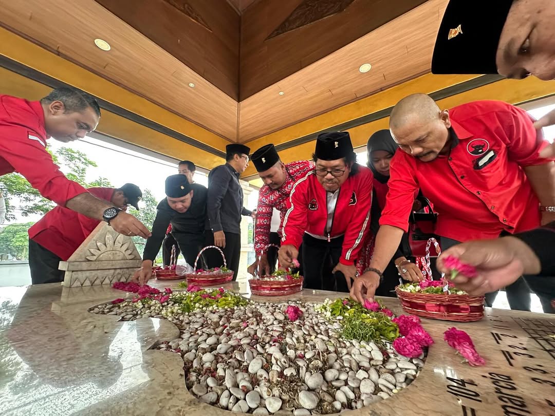 Hari Pahlawan Sahkan APBD Rp12,7 T, Ketua FPDIP DPRD Surabaya: Lanjutkan Perjuangan Lewat Kerja Nyata