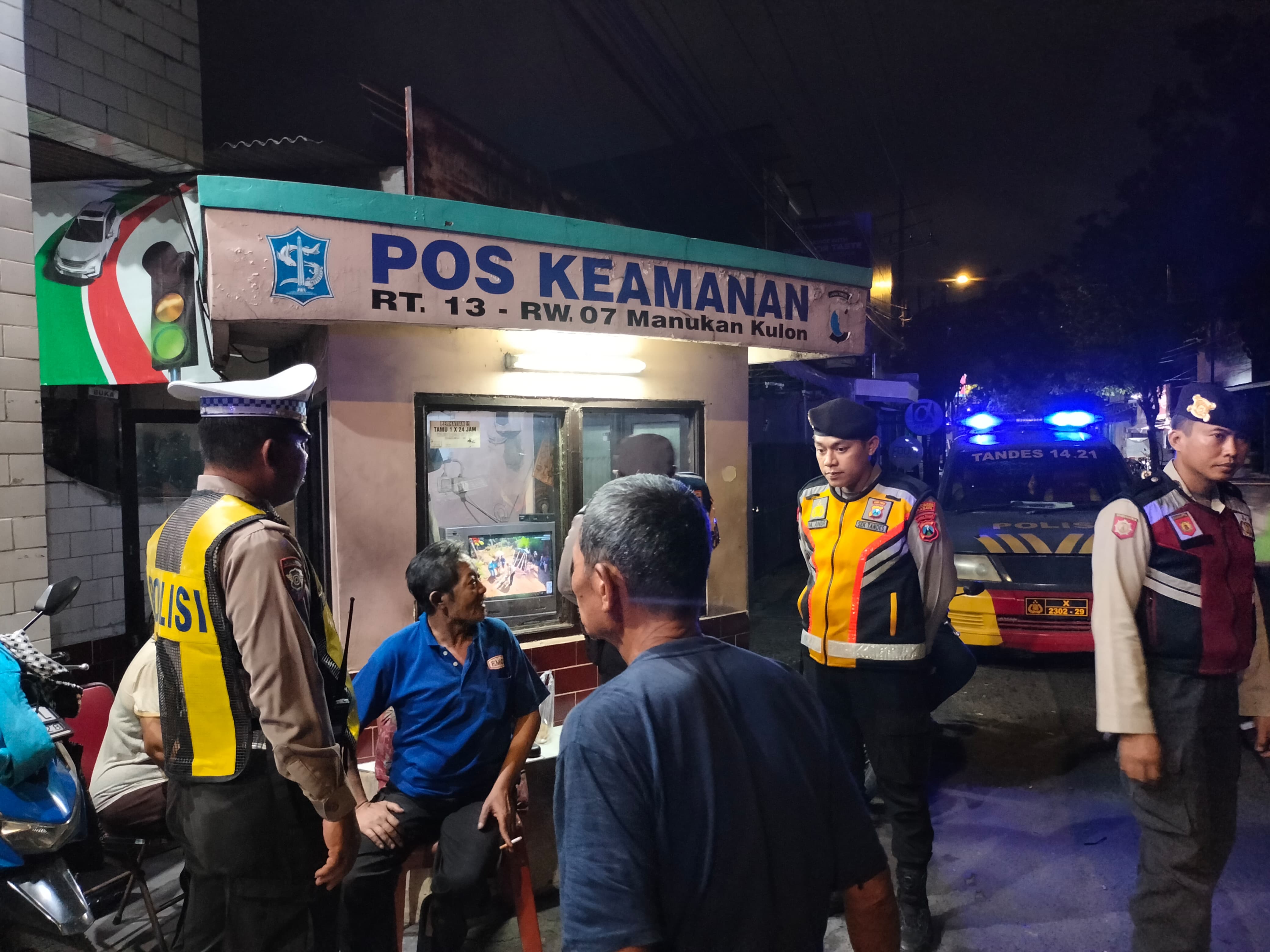 Patroli Dialogis Polsek Tandes, Perkuat Kemitraan dengan Warga Manukan Dalam