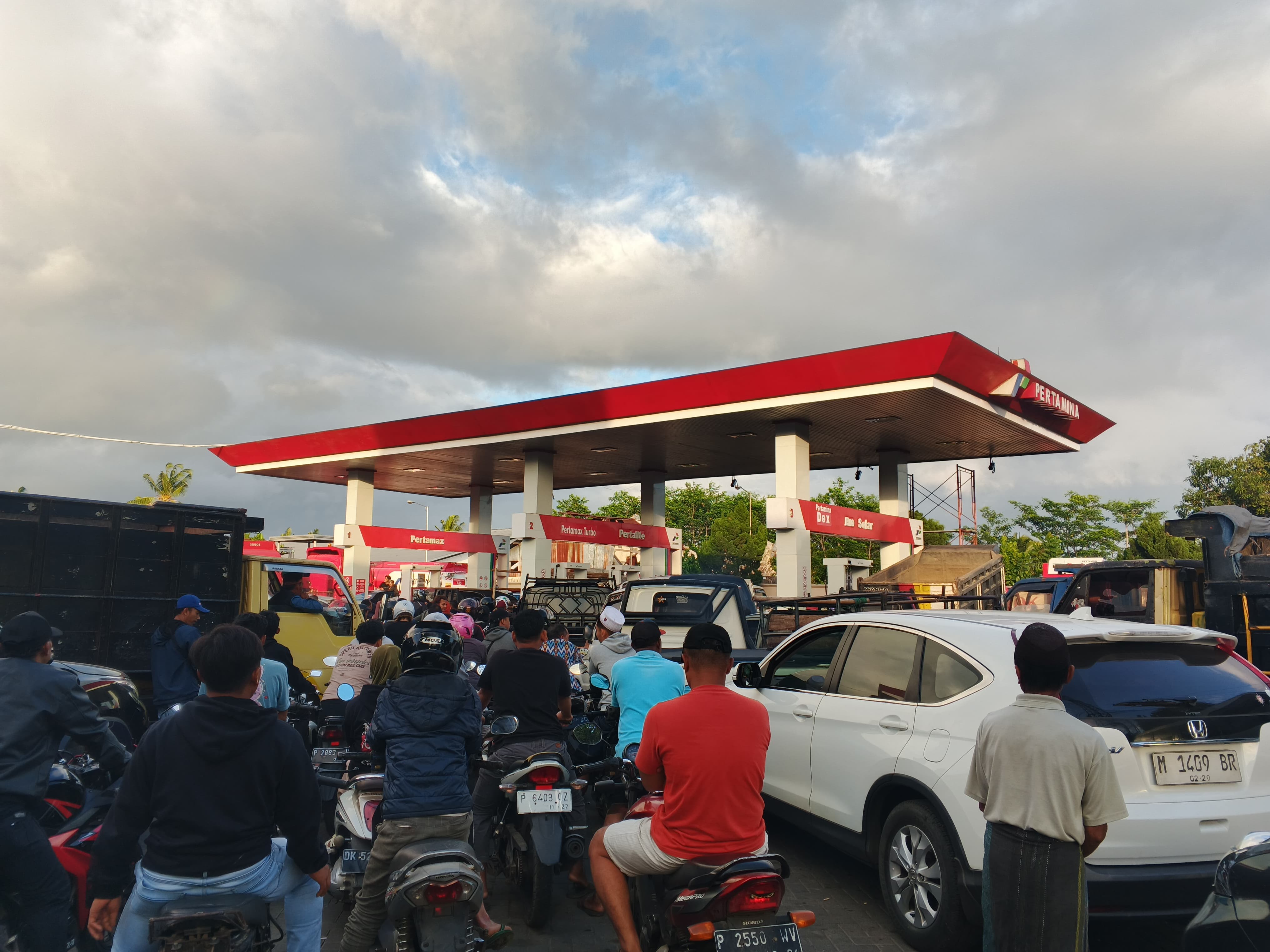 Stok BBM di Jember Bervariasi, Beberapa SPBU Kosong, Lainnya Terisi Penuh