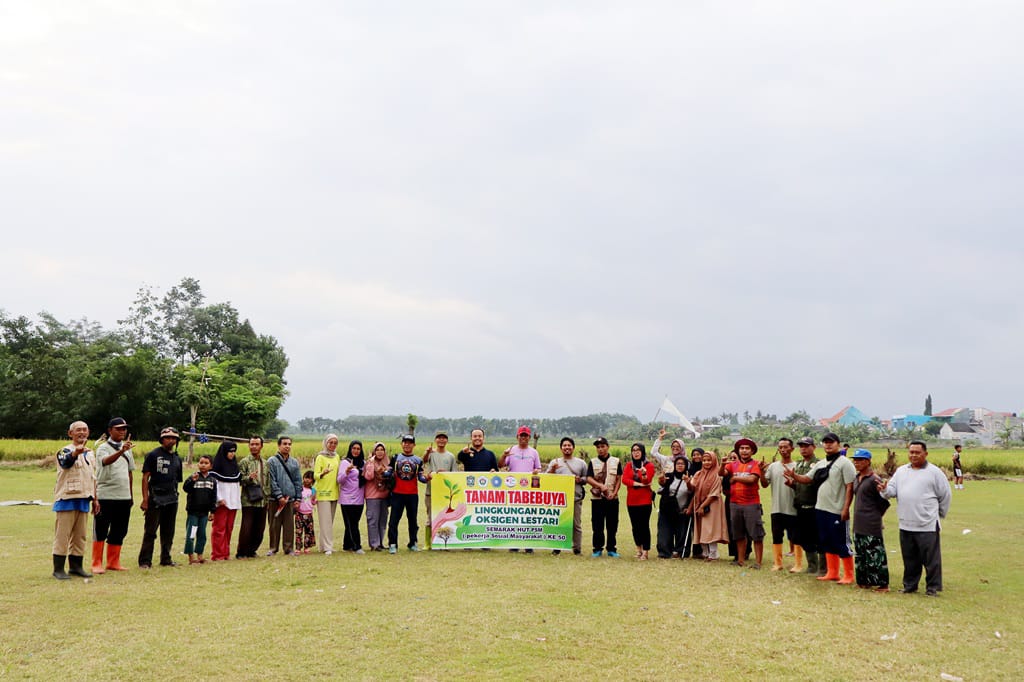 DLH Lumajang Apresiasi Aksi Kolaboratif Tanam Tabebuya dan Bersih Lingkungan
