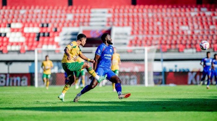 Hasil Liga 1: Arema FC vs Persebaya Imbang 1-1