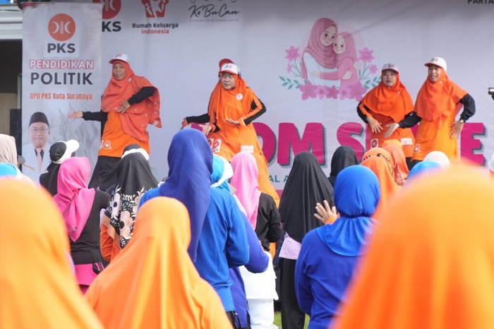 PKS Surabaya Gelar Mom Space Apresiasi Peran Ibu Lewat Senam dan Program Keluarga