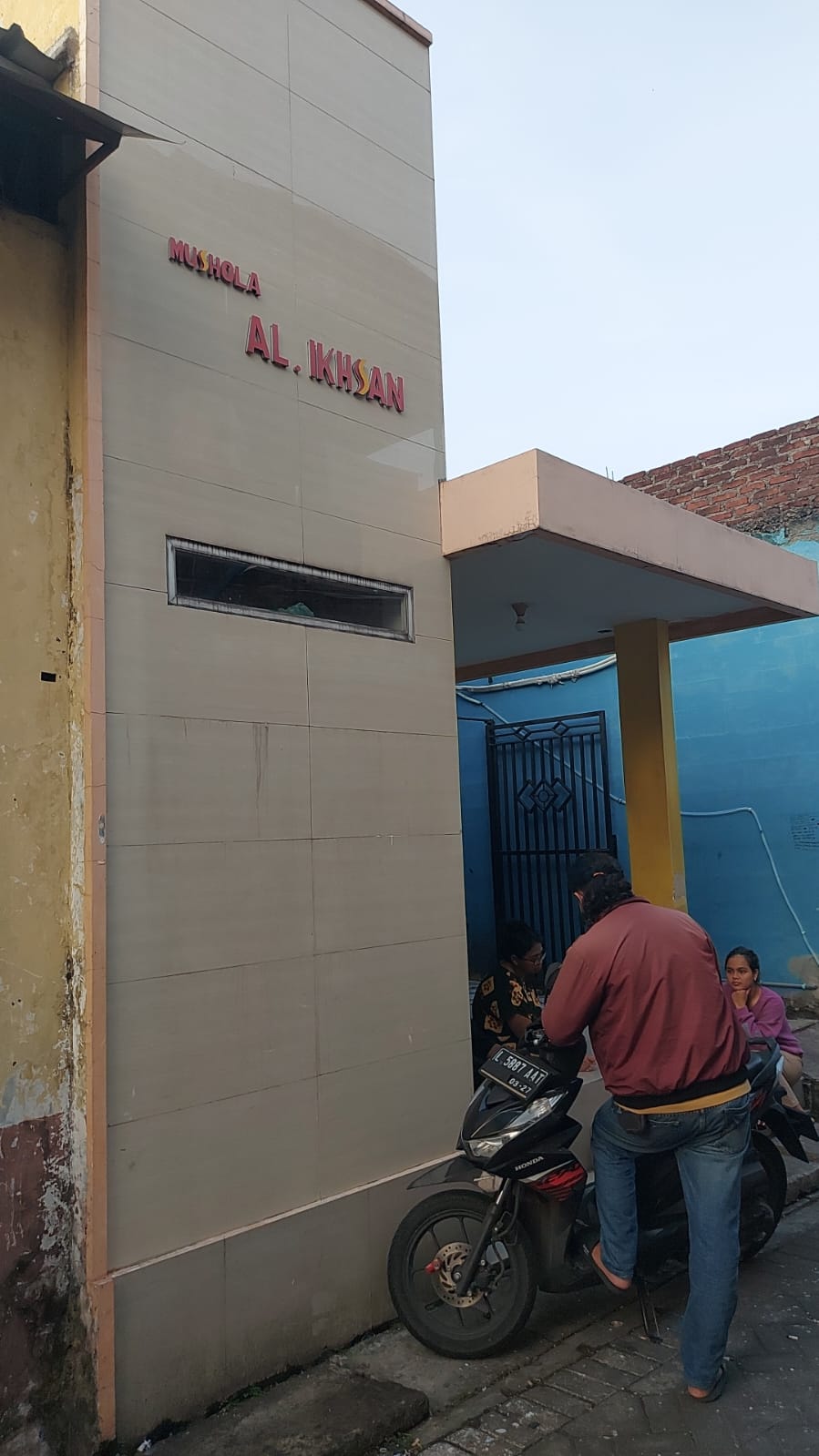 Congkel Kotak Amal Musala Al Ikhsan, Pelaku Terekam CCTV Gondol Jutaan Rupiah