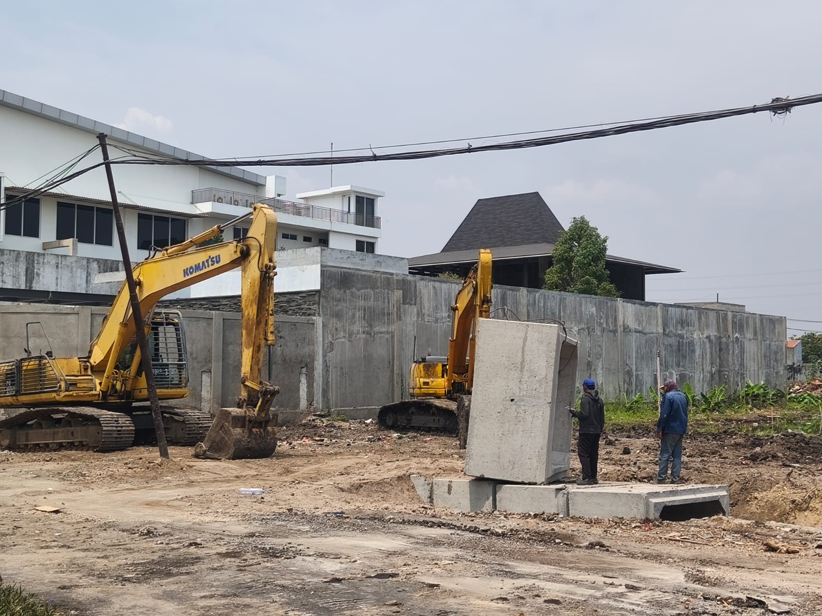 Permudah Akses ke Unair Kampus C, Proyek Jalan Tembusan Dharmahusada Surabaya Mulai Digarap
