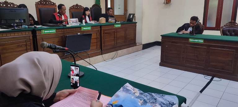 Ambil Ranjau 20,65 Gram Sabu, Dua Warga Ngoro Divonis 7,5 Tahun Penjara 