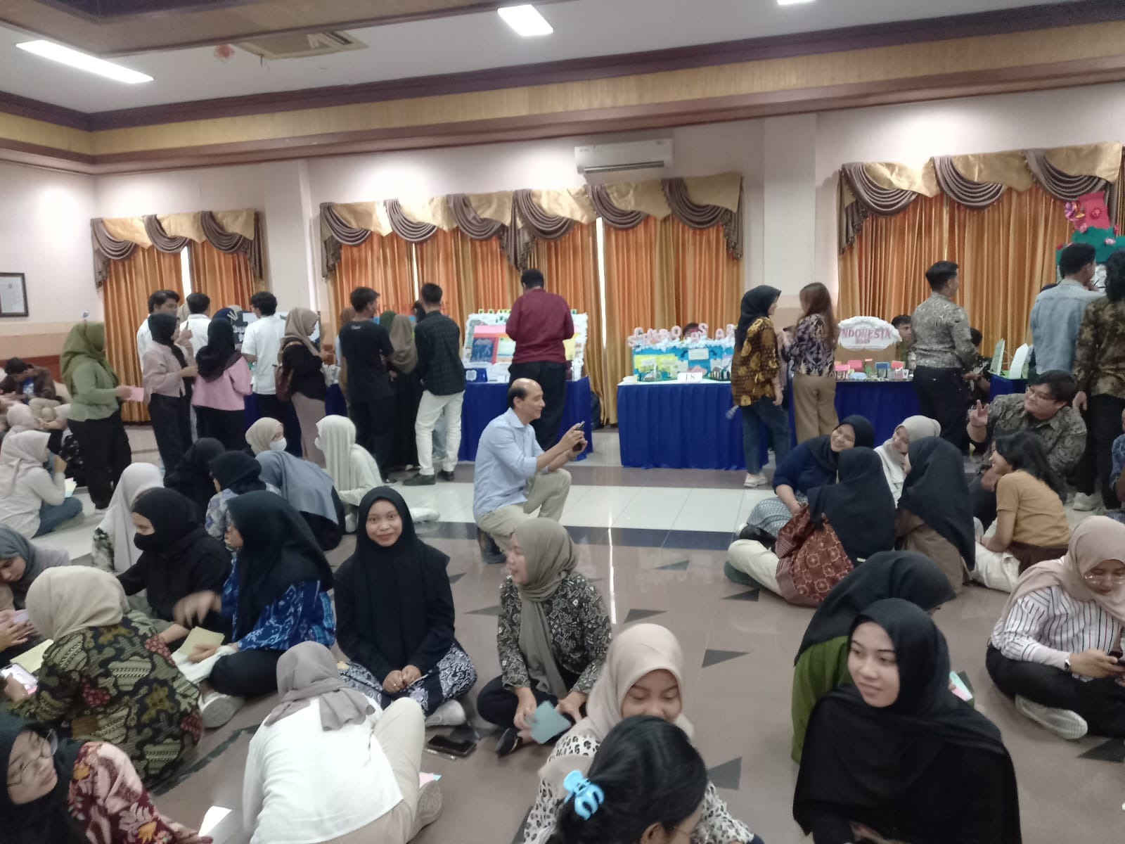 Mahasiswa Sosiologi Unair Bahas Potret Indonesia Tahun 2045