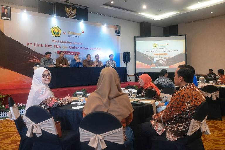 Linknet dan Universitas Jember Teken MoU Smart Campus Berbasis AI 