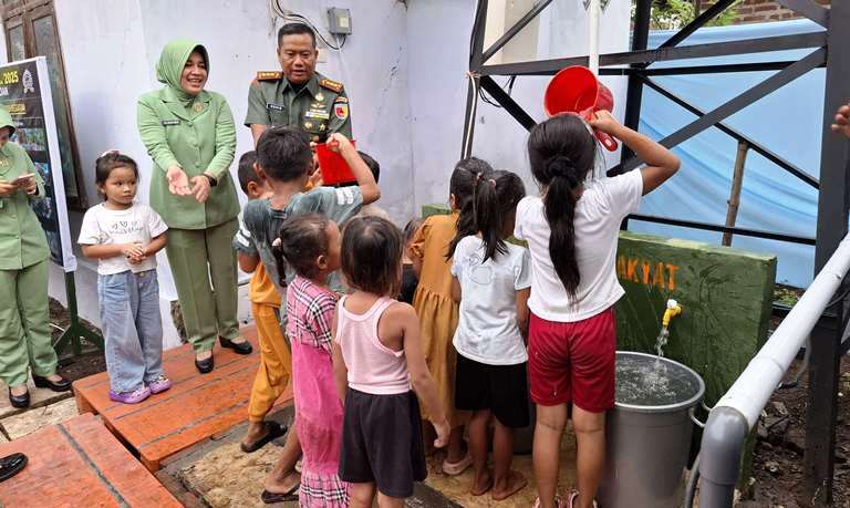 TNI AD Hadirkan Solusi Air Bersih di Pasuruan Melalui Program Manunggal Air 2025