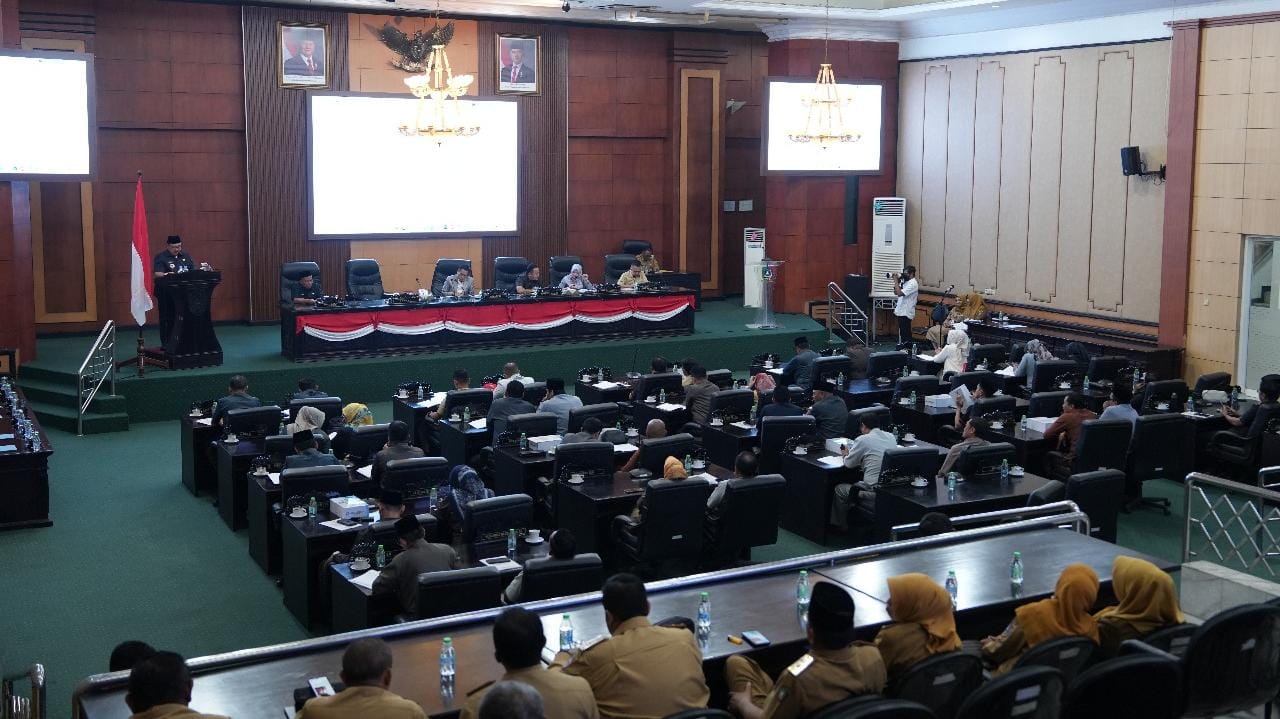 Kebut Pembahasan Perubahan Perda PDRD, DPRD Jombang Gelar Paripurna