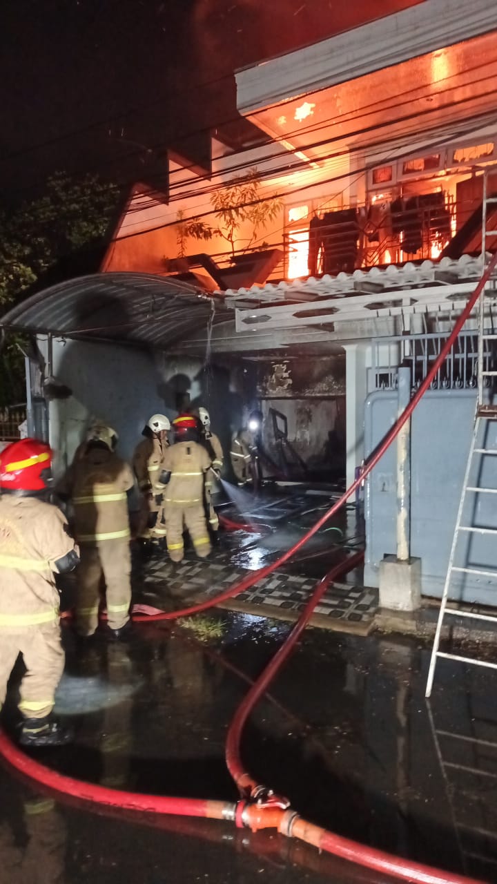 Korsleting Listrik, Rumah di Lebak Arum Dilahap Si Jago Merah