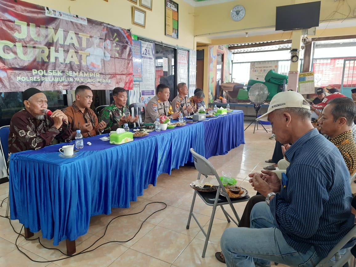 Jumat Curhat, Kapolsek Semampir Imbau Orang Tua Waspadai Kenakalan Remaja