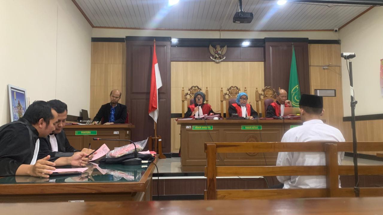 Dijerat Pasal Berlapis, Otak Pembunuhan IRT Imaan Ahmad Midhol Jalani Sidang Perdana di PN Gresik